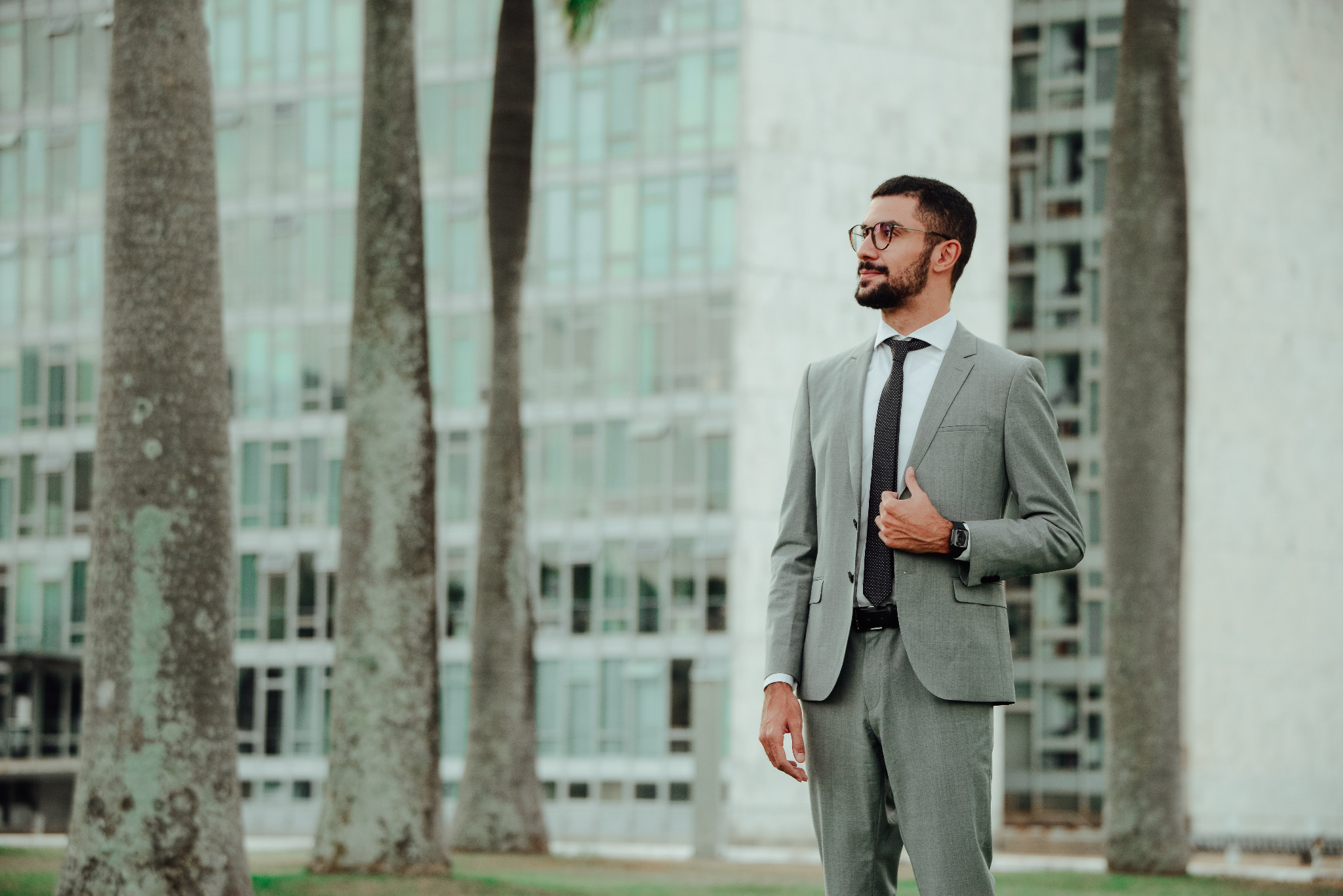 Marcus Vasconcelos em ambiente urbano